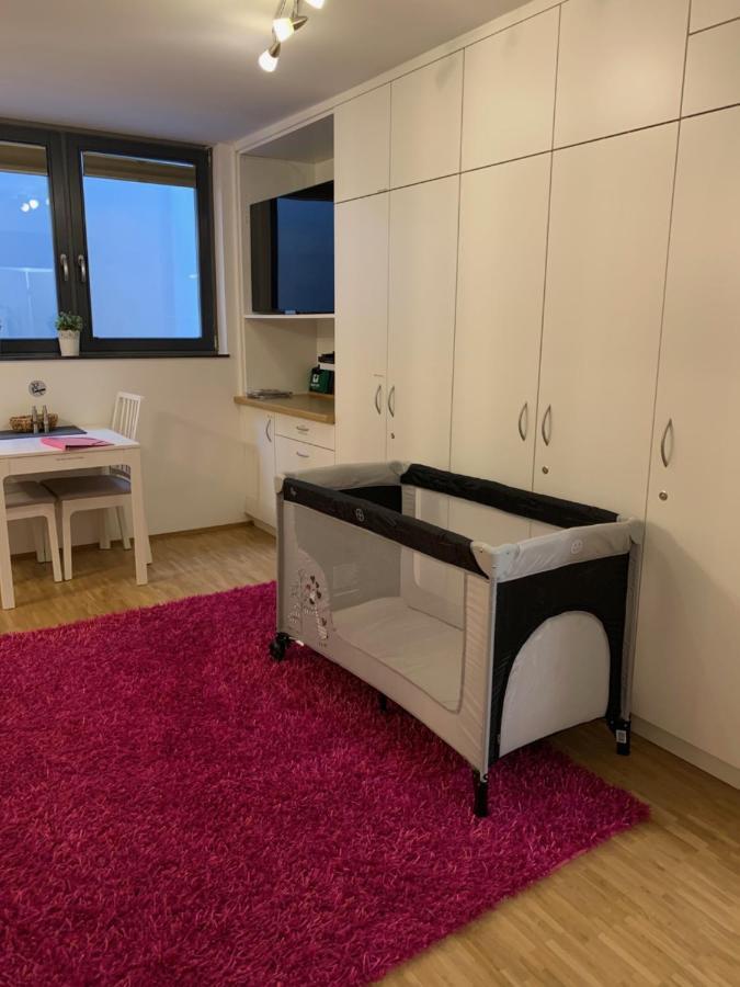 Private, Dog-friendly Room- Easy Access To City Centre And Trade Fair- Free Parking * Munique