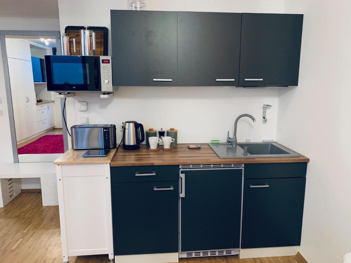 Appartement Private, Dog-friendly Room- Easy Access To City Centre And Trade Fair- Free Parking