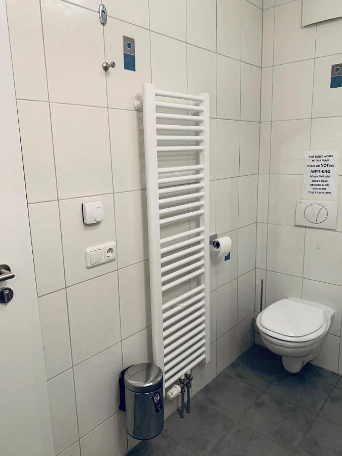 Appartement Private, Dog-friendly Room- Easy Access To City Centre And Trade Fair- Free Parking